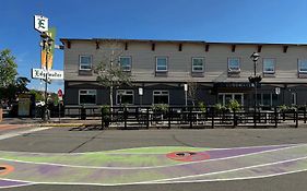 Edgewater Hotel